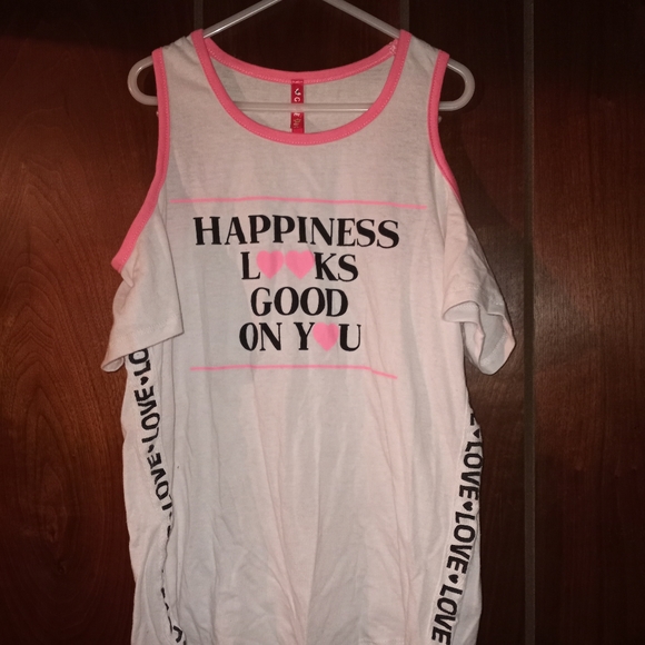 Cold shoulder top - Picture 1 of 2